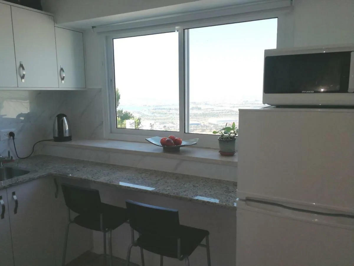 The Potter'S House Overlooking The Bay Of Haifa Apartment